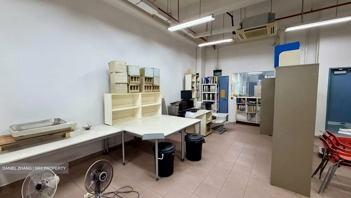 Admiralty Industrial Park (D27), Factory #577680291